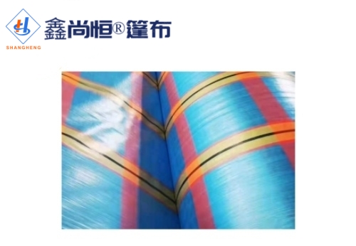 红方格色聚乙烯防水篷布4.87米×6.09米克重119g